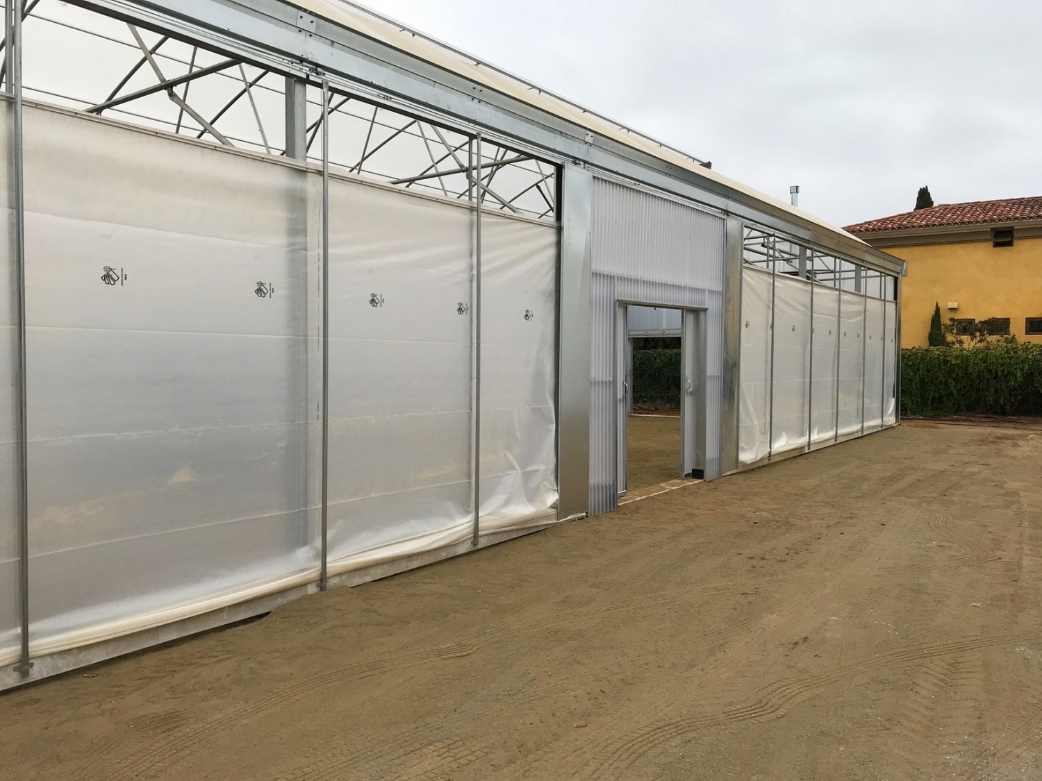 Agra Tech Drop Wall | Commercial Greenhouse Manufacturer